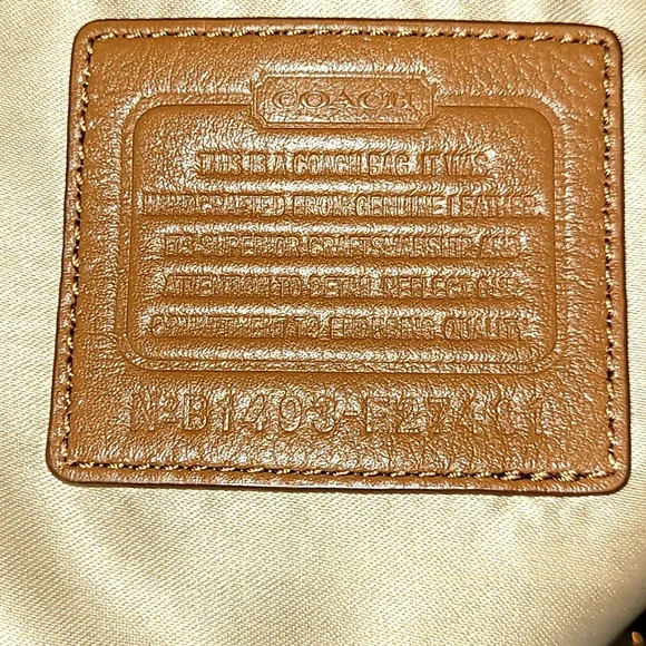 Vintage Coach 100% Leather Exceptional Condition Crossbody Handbag - Picture 8 of 12